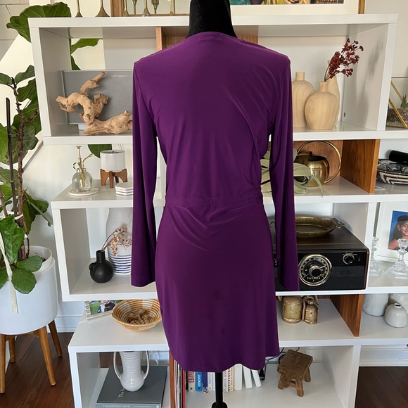 Aritzia Babaton purple ruching dress in size medium - Picture 4 of 8